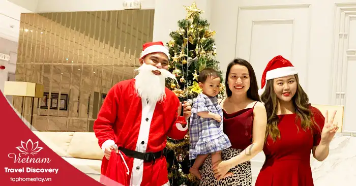 Dịch vụ thuê ông già Noel tặng quà giáng sinh cho bé tại nhà