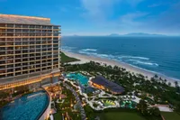 10 Bãi Biển Đẹp Ở Đà Nẵng: Nơi Tắm Biển, Nghỉ Dưỡng & Check-in
