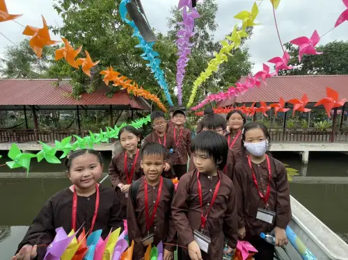 Tour Du Lịch Ngoại Khóa Nông Trại Ong Vàng