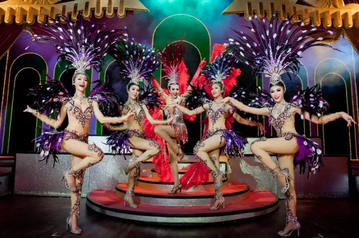 Show Tạp Kỹ Thời Trang Thái Lan